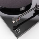 Rega_P1_pladespiller_sort_fri-detalje